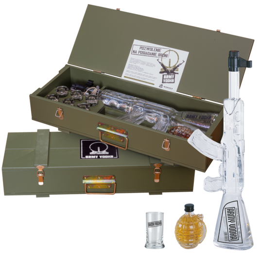 Bartex. Munitie kist. Army Vodka 1 Ltr  0,20 Ltr gekruide Vodka 6 glazen