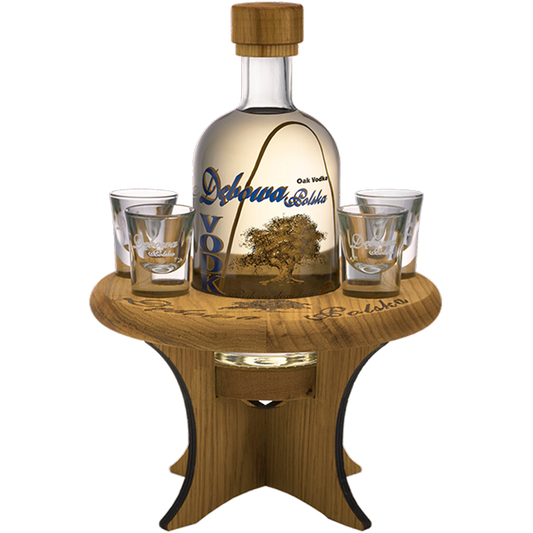 Debowa Oak Vodka Eiken tafel met 4 glazen 0,70 Ltr 40 %
